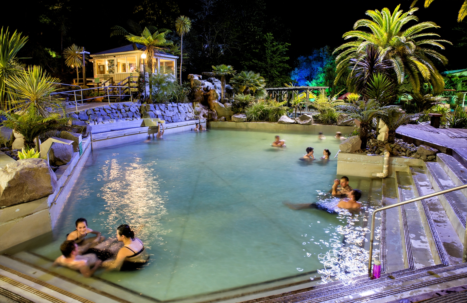 Taupo Debretts Accommodation Holiday Park Hot Spring Pools Evening Soak Must Do New Zealand 1361