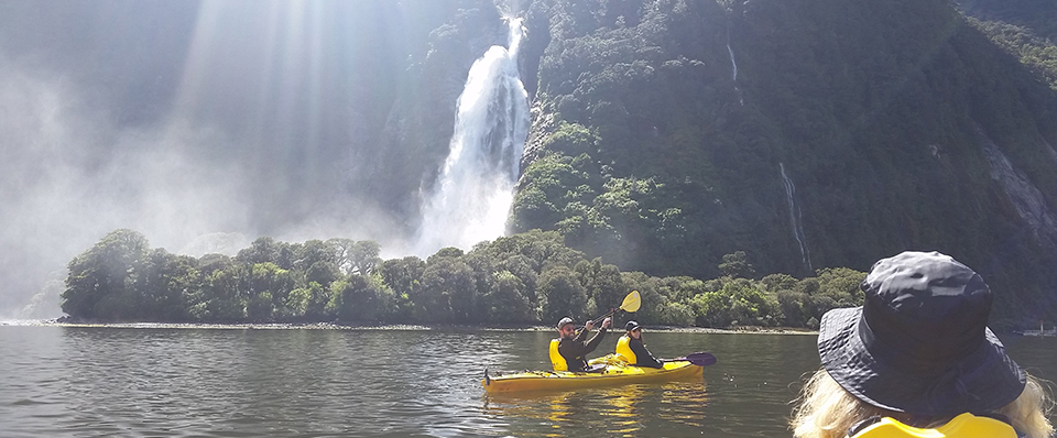 Kayaking Milford Sound - Roscos Guided Kayaking Tours 