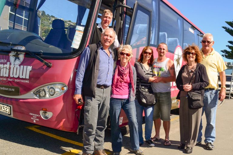 christchurch-city-tour-by-coach-punting-gondola-botanical-gardens-feature-1 | Must Do New Zealand