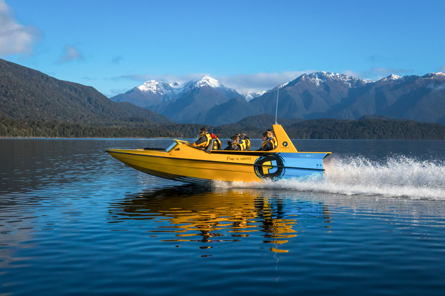 lake manapouri boat trip