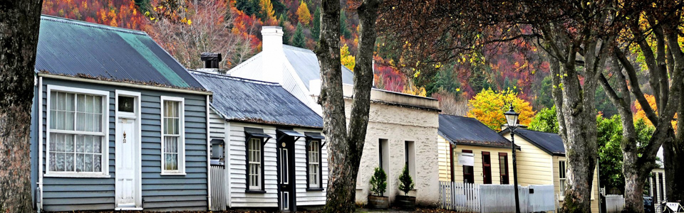 Cosy cottages of arrowtown, with the autumn leaves