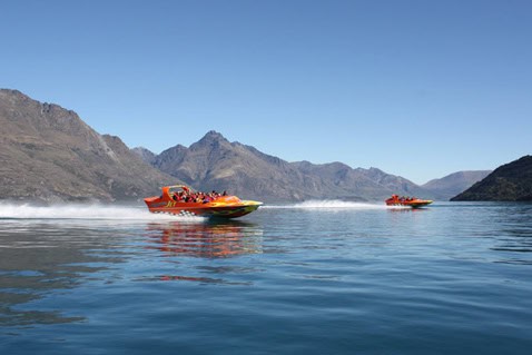 Thunder Jet queenstown jet boat on Lake Wakatipu