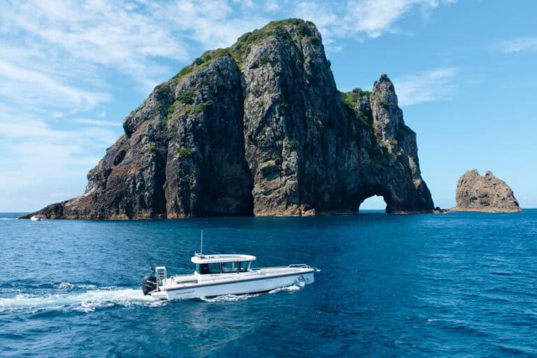 Private poer boat at the hole in the Rock
